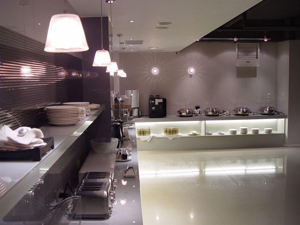 The Riverside Hotel Esthetics Kaohsiung Buitenkant foto